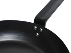 Opa Heavy Metal hiiliteräspannu 28 cm
